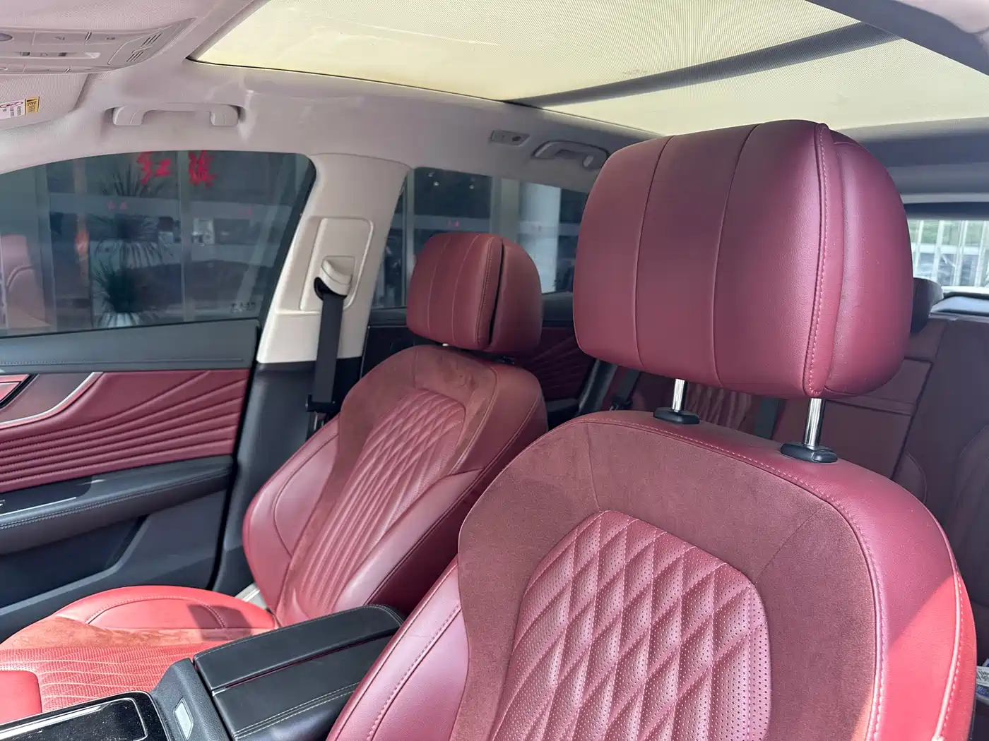 Hongqi HS5 2023 2.0T Flag Enjoy Pro Edition фото 10