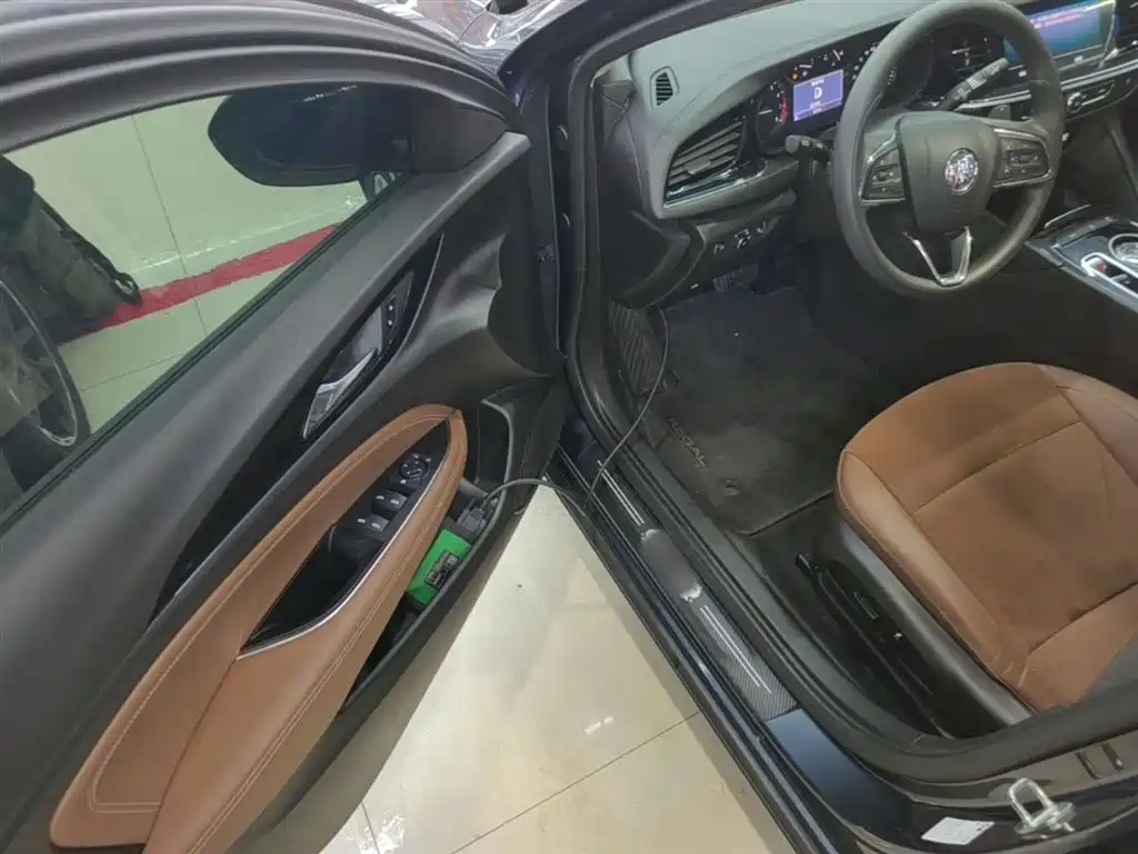BUICK REGAL