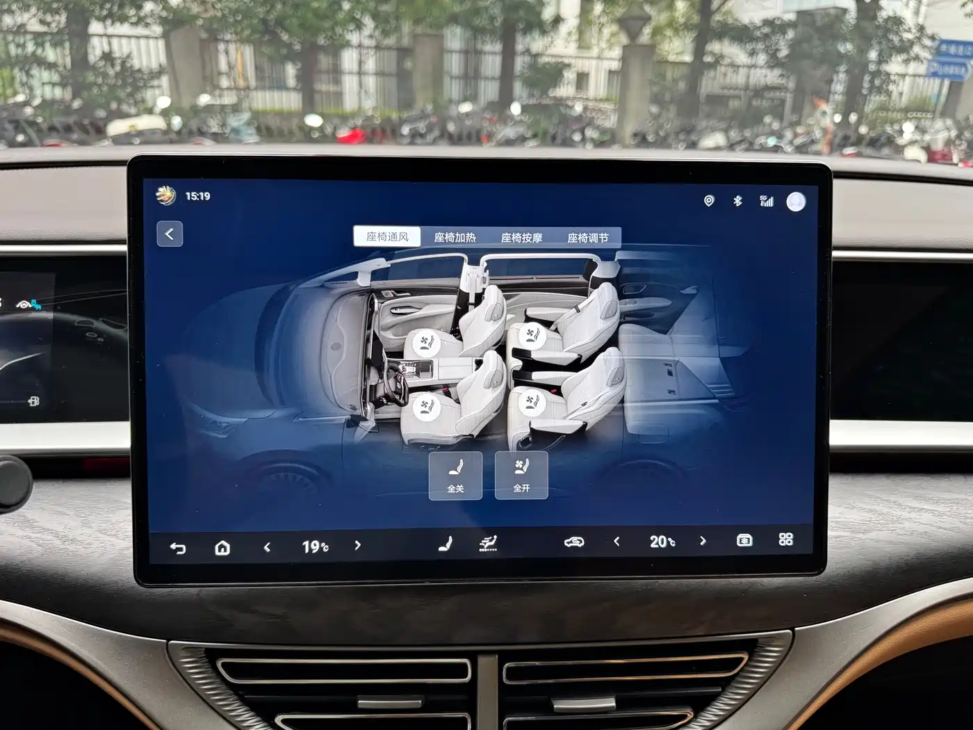 Denza D9 2025 DM-i Smart Drive Edition 1020 AWD Luxury фото 23