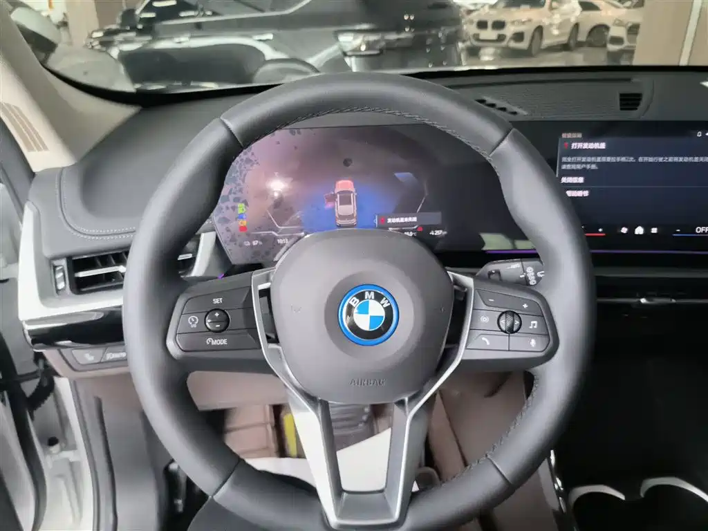 BMW iX1 2023 eDrive25L X Design Package фото 11