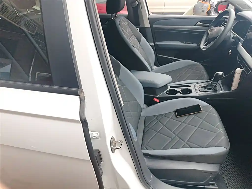 Volkswagen Lavida 2023 1.5L Auto Delight Edition фото 25