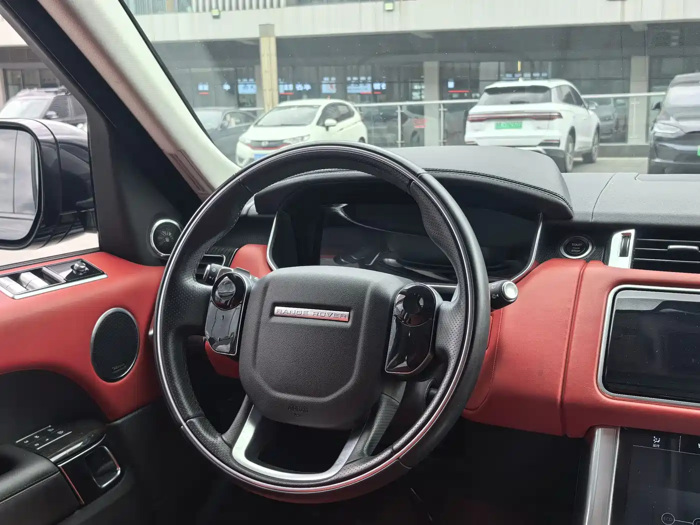 Land Rover Range Rover Sport 2022 3.0 L6 Gloss Black Edition фото 8