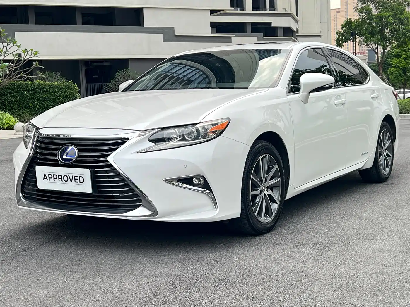 Lexus ES 2015 300h Comfort Edition