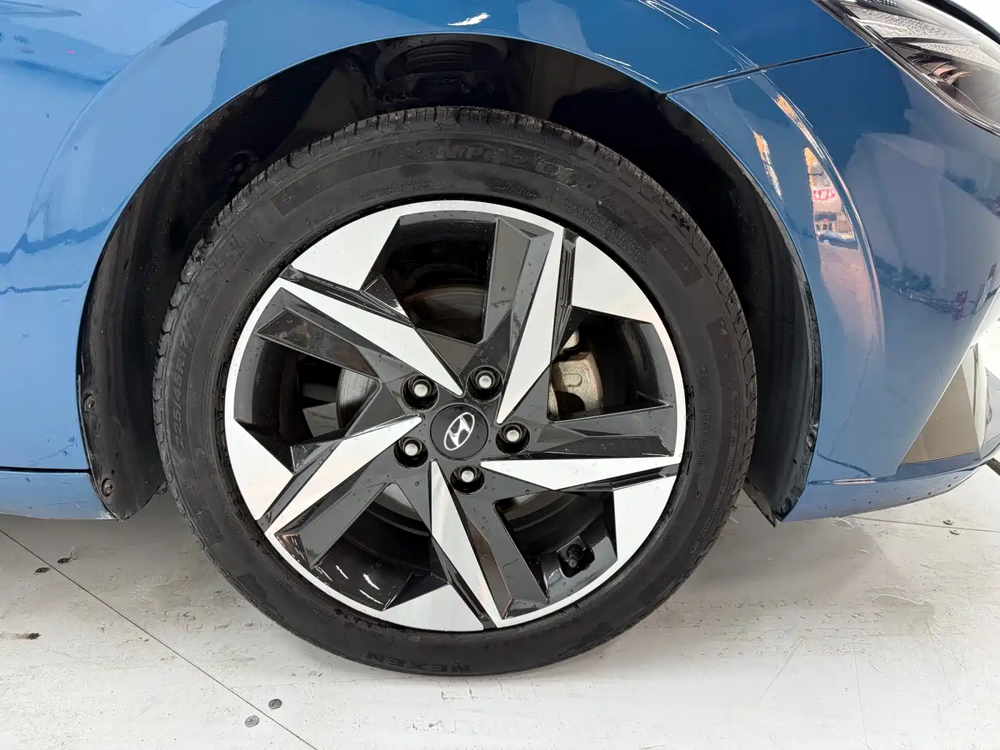 Hyundai Elantra 2021 1.5L CVT TOP Flagship Edition фото 8