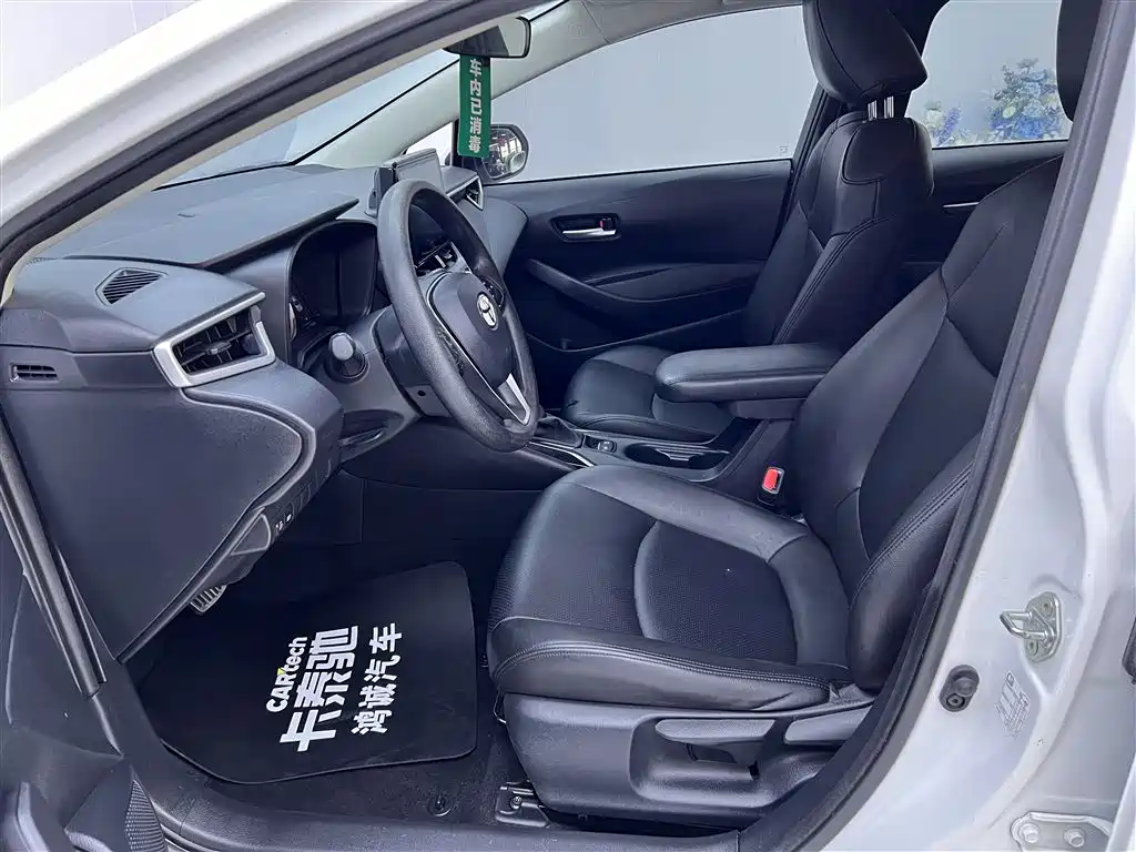 Toyota Corolla 2019 1.2T S-CVT GL Pioneer Edition фото 18