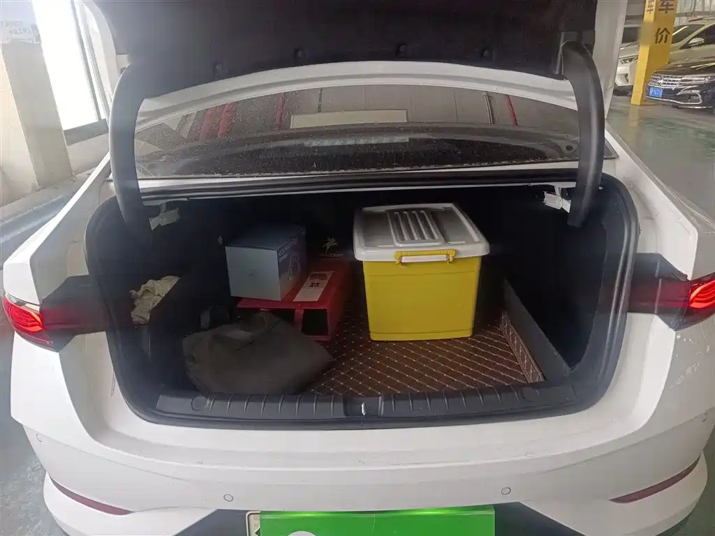 BYD Qin PLUS 2025 DM-i Smart Drive 55KM Leader фото 19