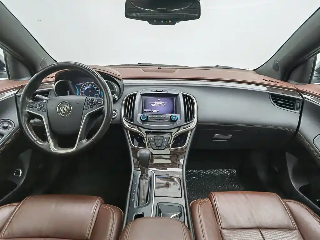 Фото 5 - Buick LaCrosse