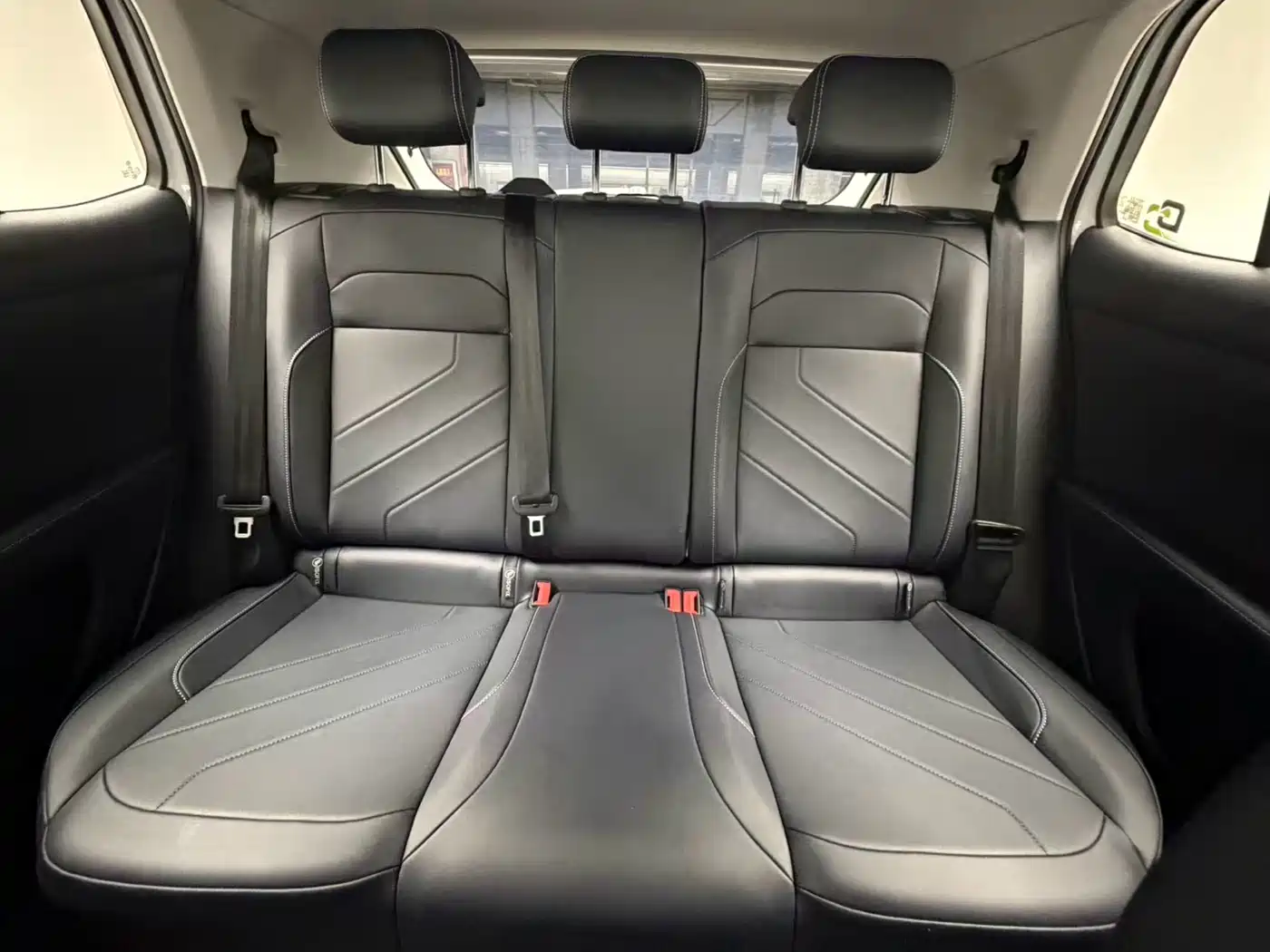 Volkswagen Tharu 2025 New Edge 300TSI Enjoyment Edition фото 17