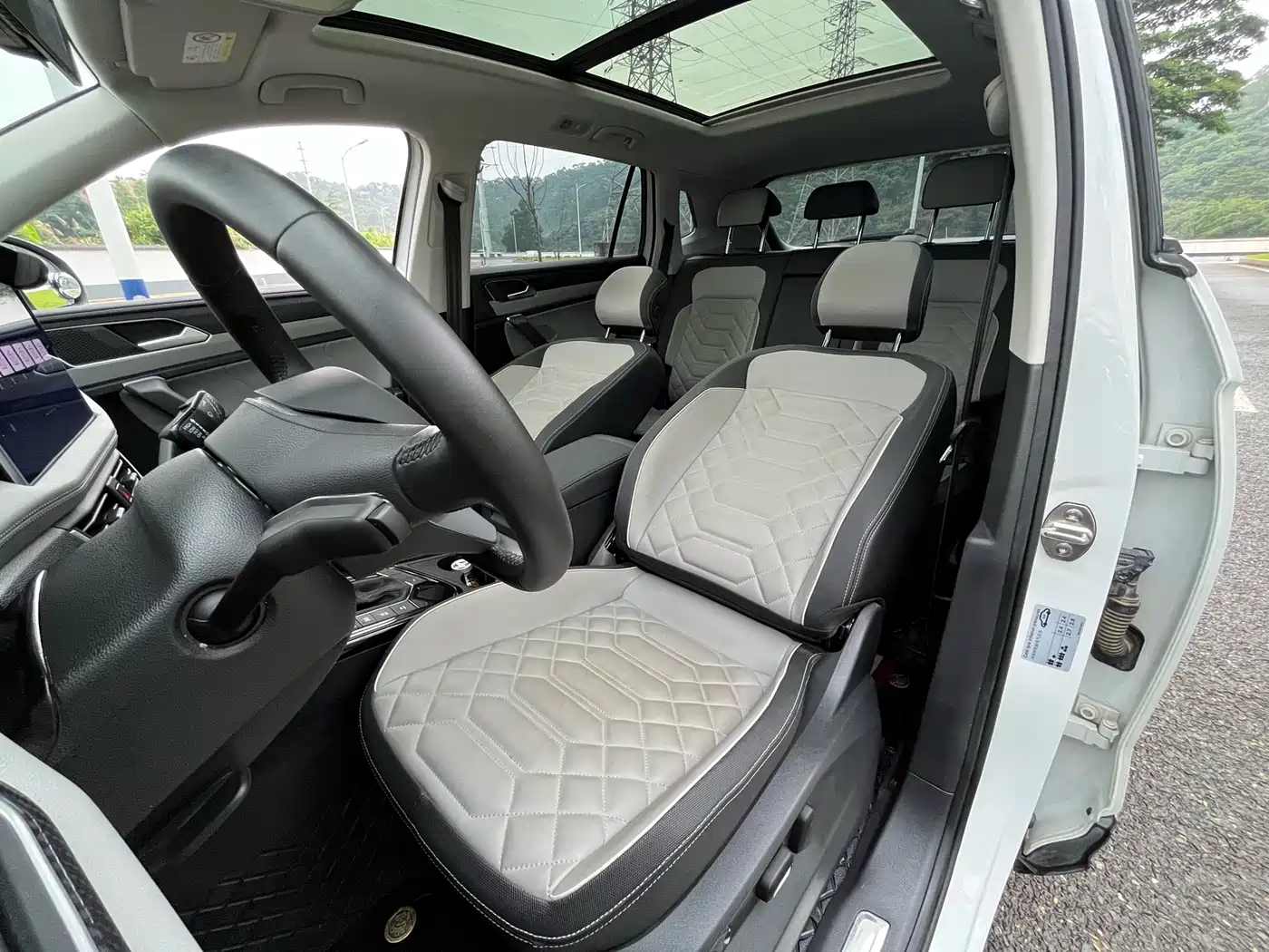 Volkswagen Tayron 2024 300TSI 2WD Luxury Plus Advanced фото 15