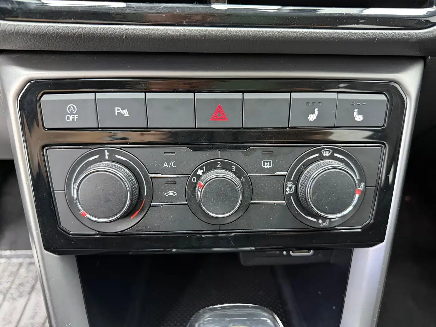 Volkswagen T-Cross 2021 280TSI DSG Comfort Edition фото 13