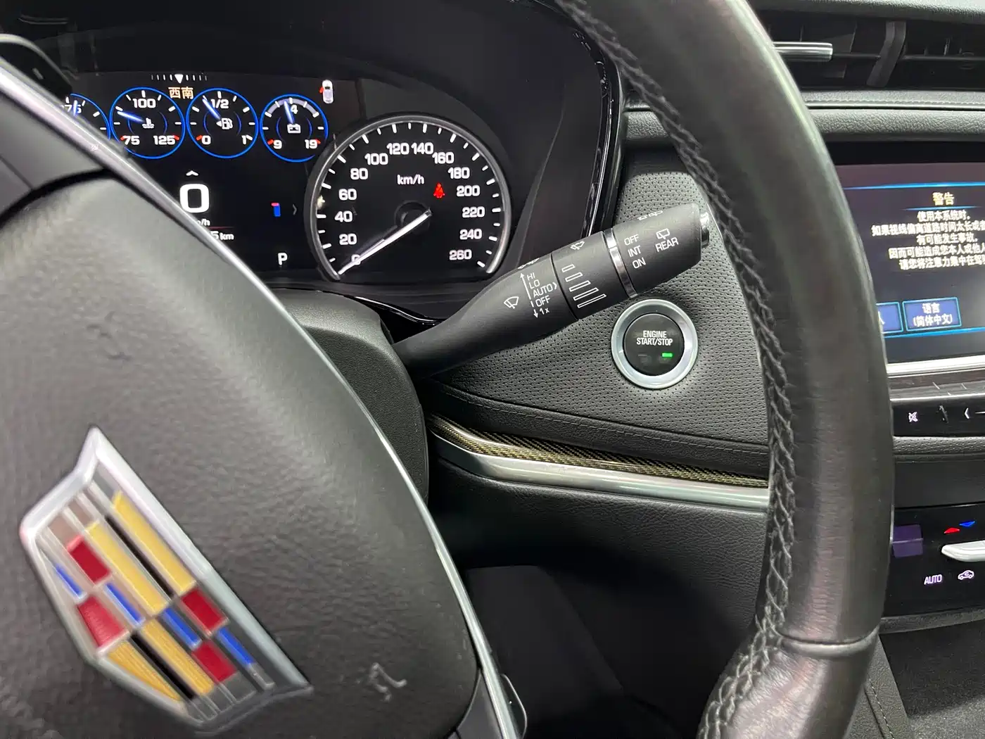Cadillac XT5 2016 28T AWD Premium Model фото 14