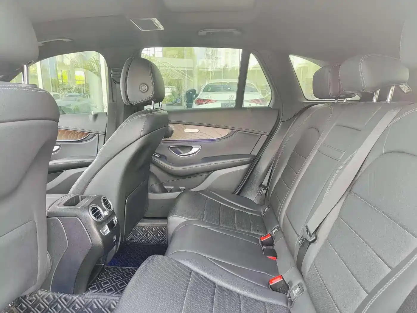 Mercedes-Benz GLC 2020 Facelift GLC 300 L 4MATIC Dynamic фото 6