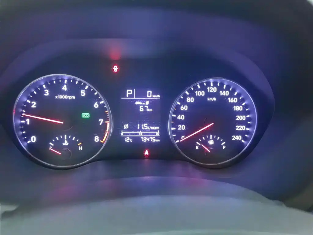 Hyundai Elantra 2018 1.6L Automatic Pleasing Edition GL China VI фото 11
