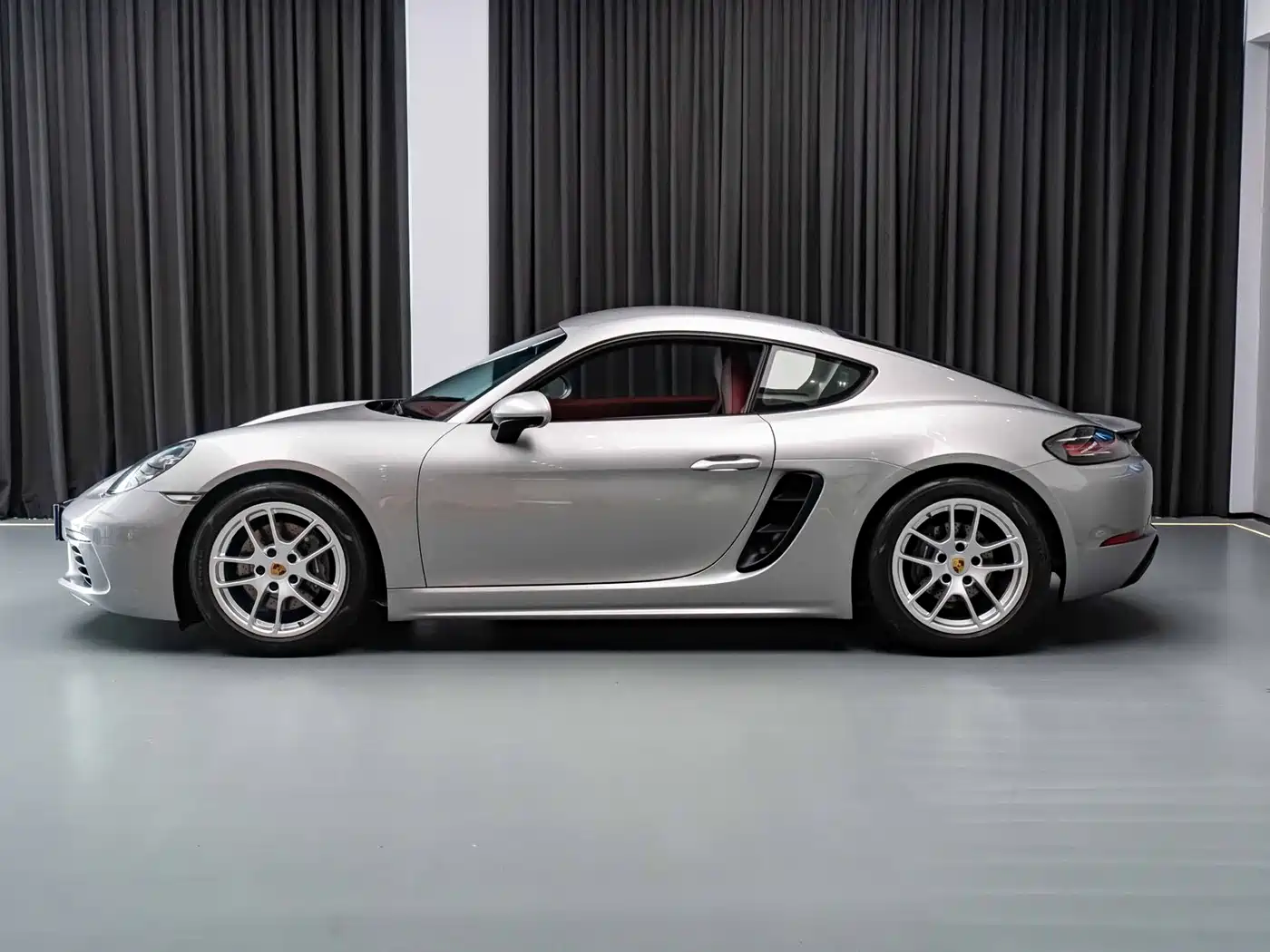 Porsche 718 2020 Cayman 2.0T фото 3