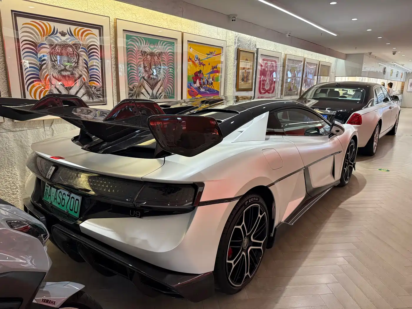 2025 Yangwang U9