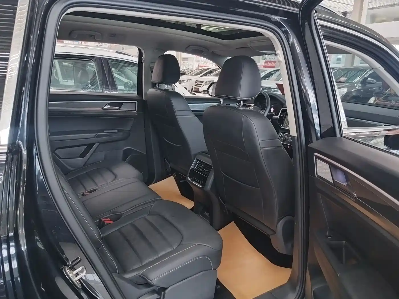 Volkswagen Teramont 2020 380TSI 4WD Luxury China V фото 5