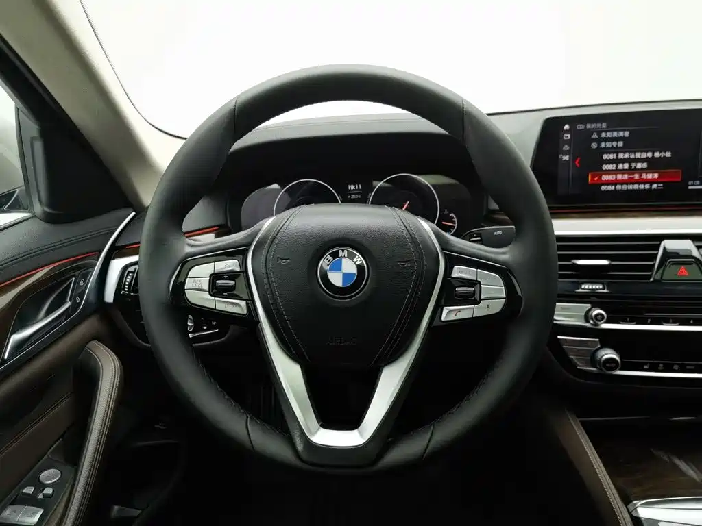 Фото 11 - BMW 5 Series