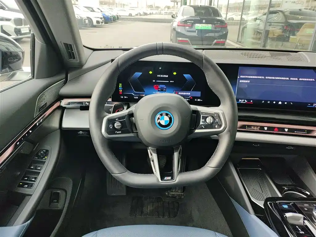 BMW i5 2024 eDrive 35L M Sport Package фото 6