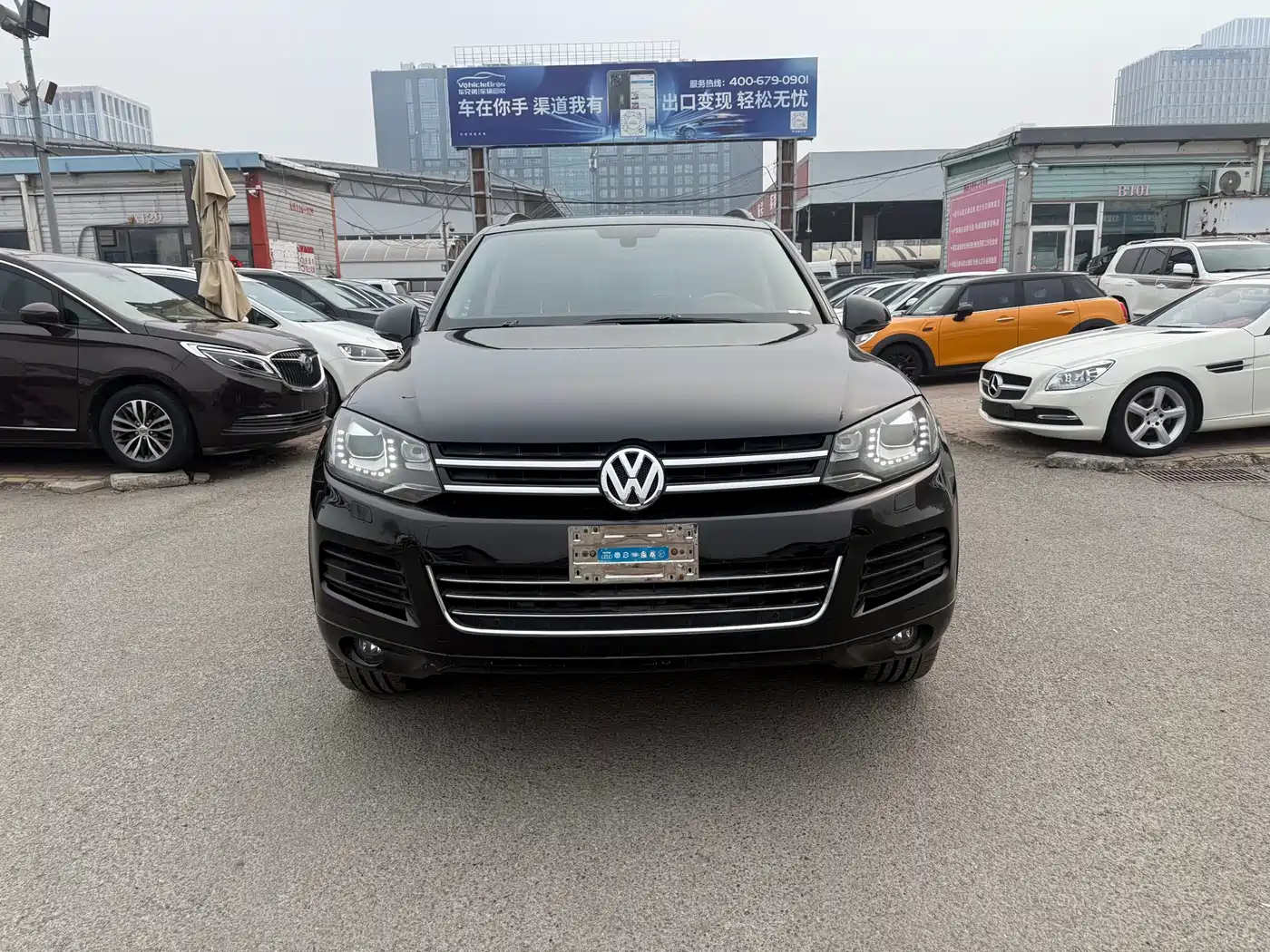 Volkswagen Touareg 2011 3.0TSI Luxury фото 2