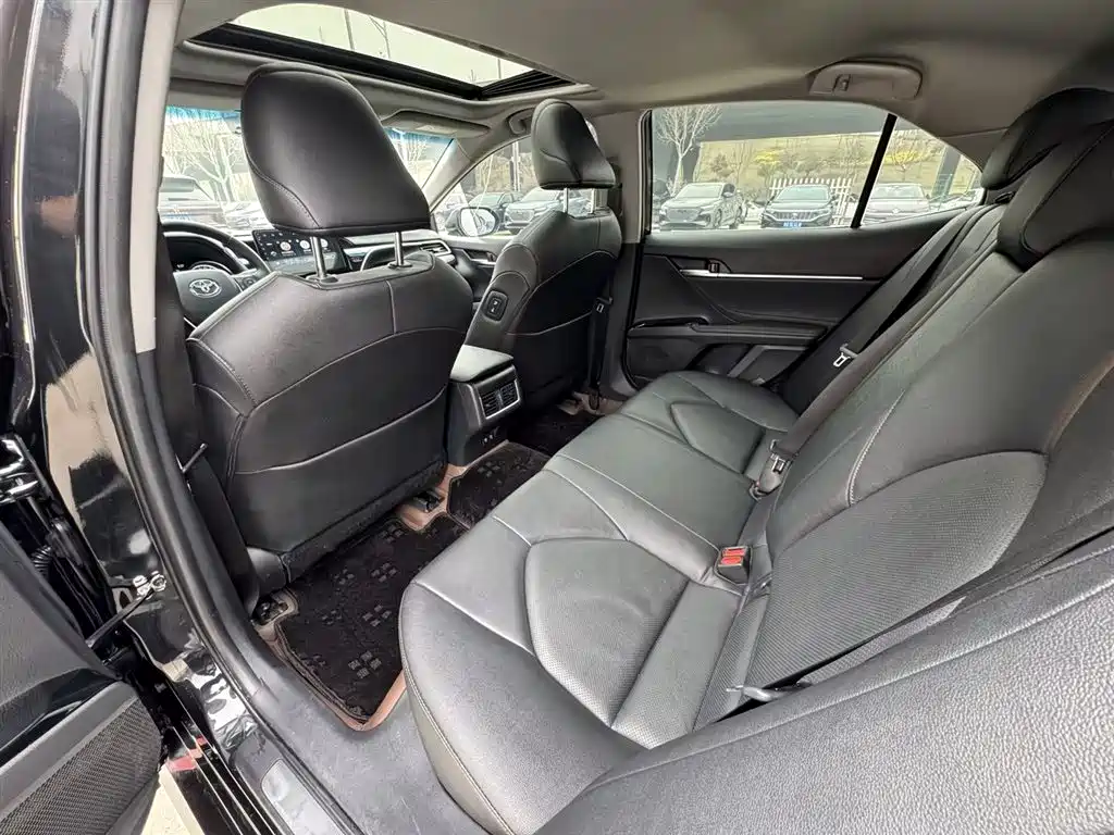 Toyota Camry 2021 2.0G Luxury Edition фото 13