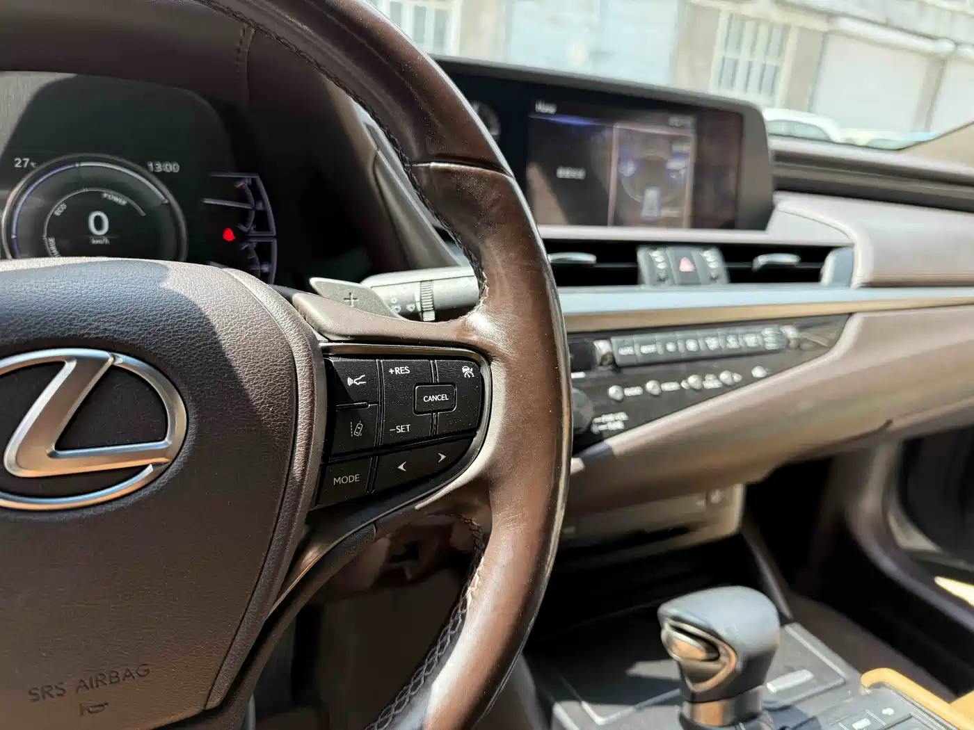 Lexus ES 2018 300h Excellence Edition China V фото 9