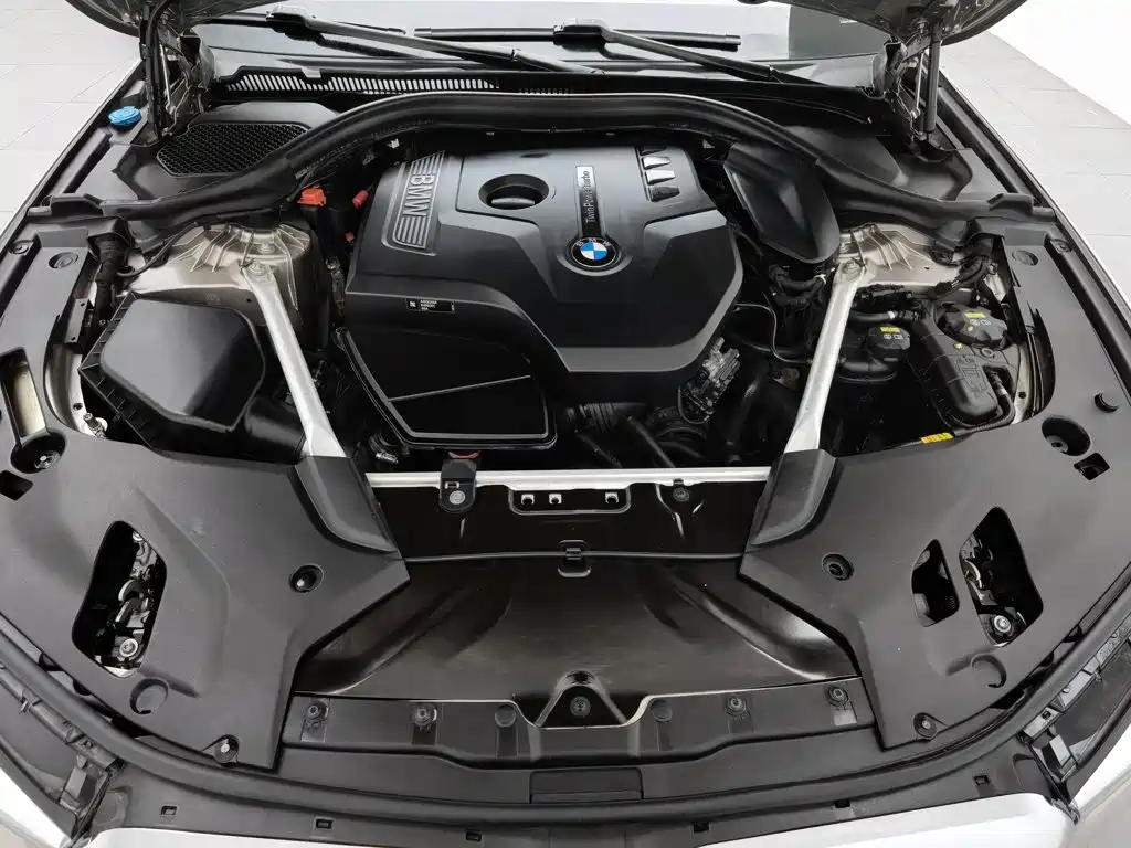 Фото 6 - BMW 5 Series