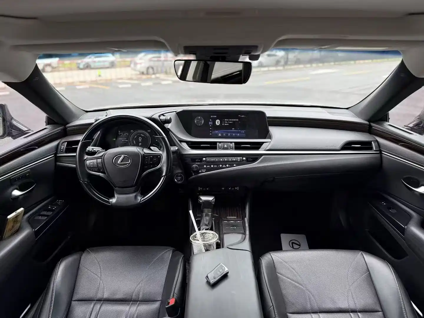 Фото 5 - Lexus ES