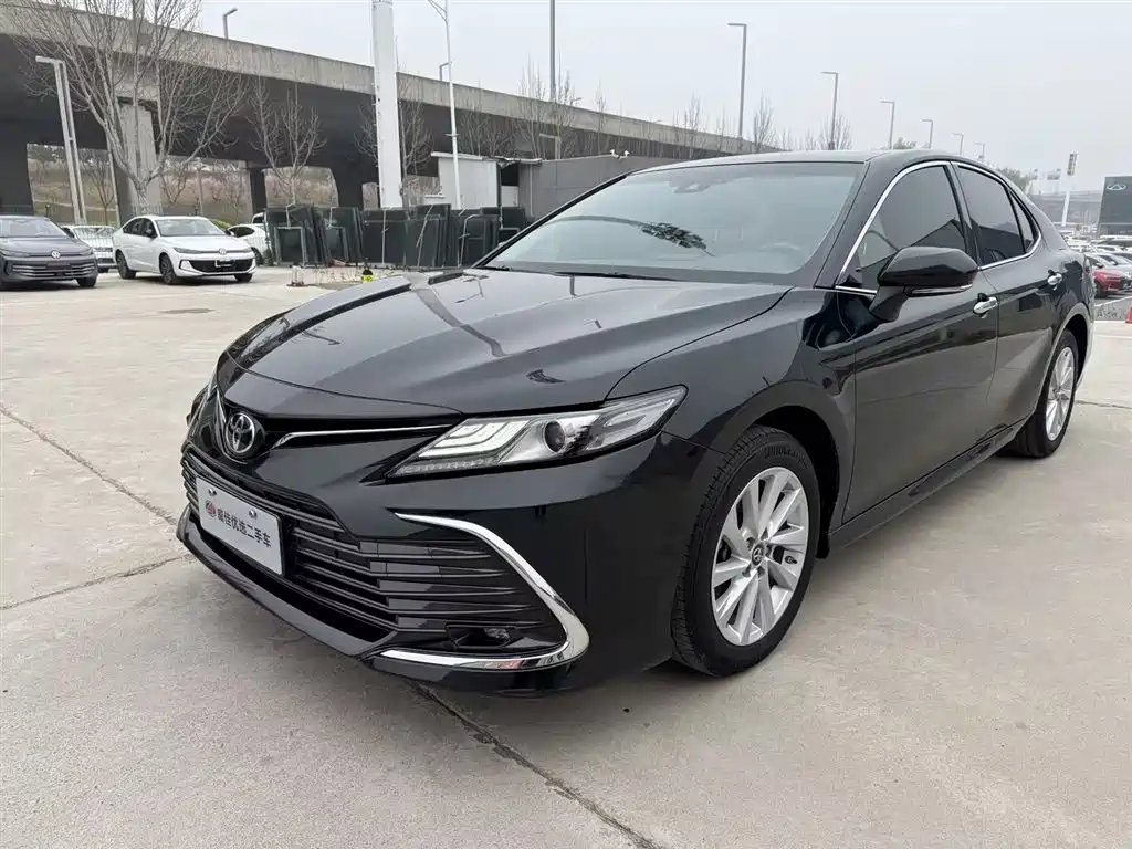 Toyota Camry 2021 2.0G Luxury Edition