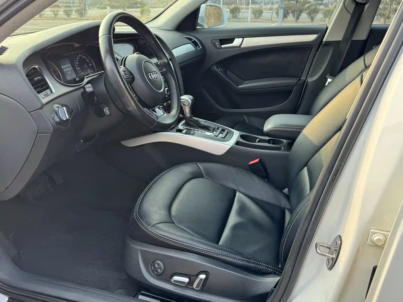 Audi A4L 2015 35 TFSI Auto Standard фото 11