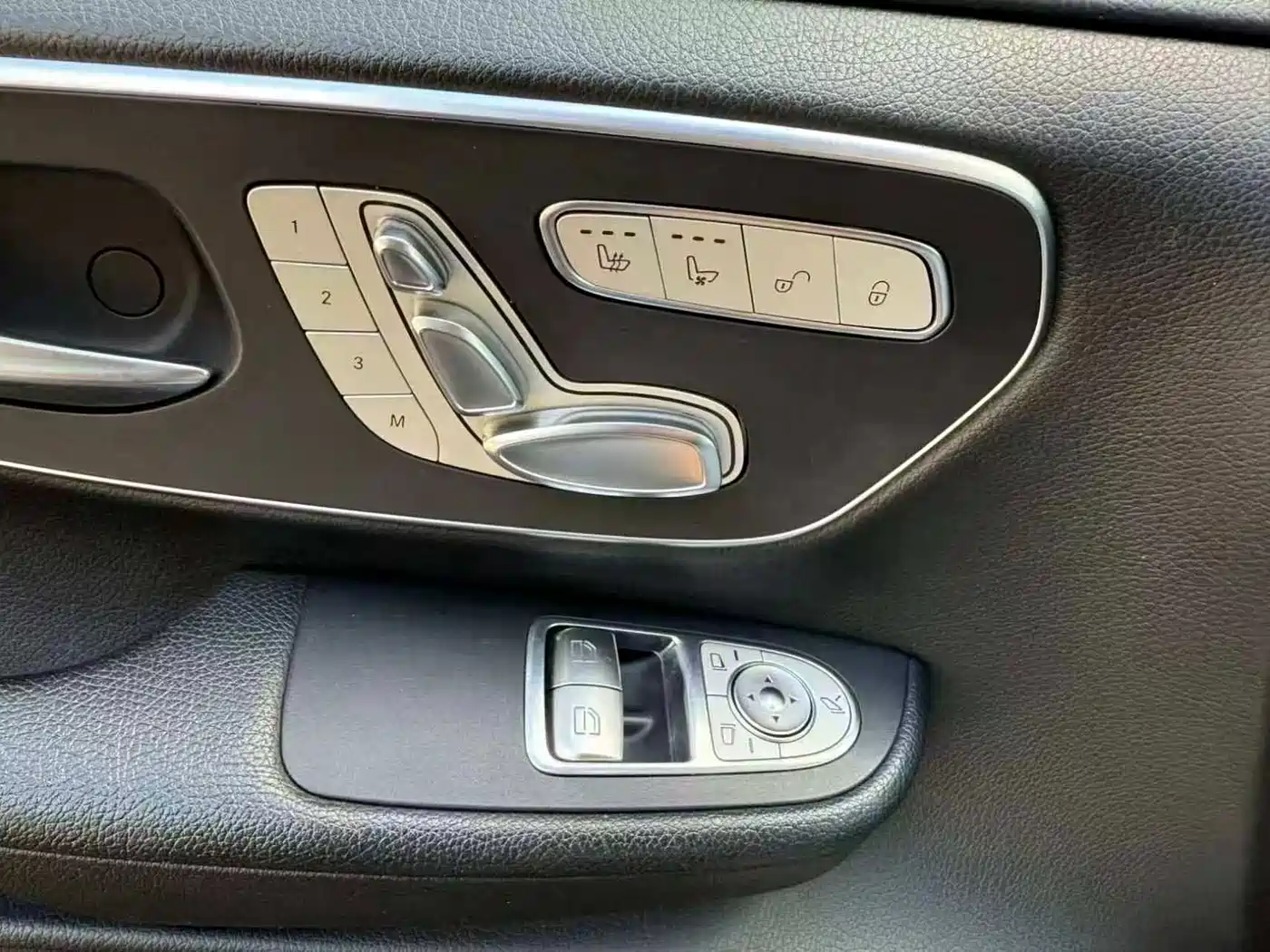 Mercedes-Benz V-Class 2018 V 260 Pilot Edition China V фото 12