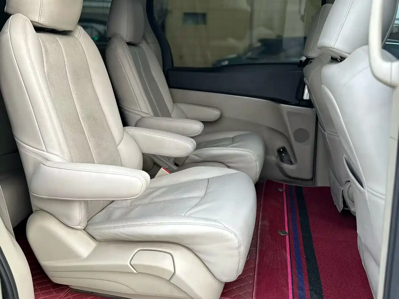 Buick GL8 2014 2.4L CT Luxury Business Comfort фото 7