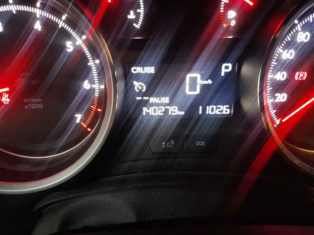 Peugeot 408 2014 1.8L Automatic Luxury Edition фото 9