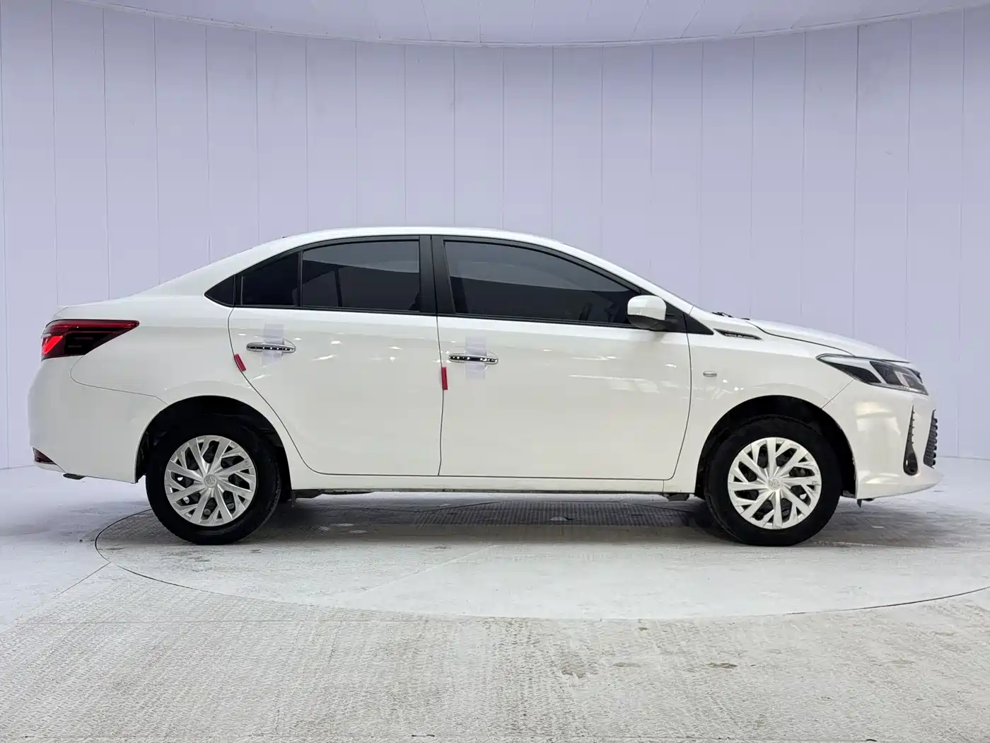 Toyota Vios 2022 1.5L 20th Anniversary Edition фото 5