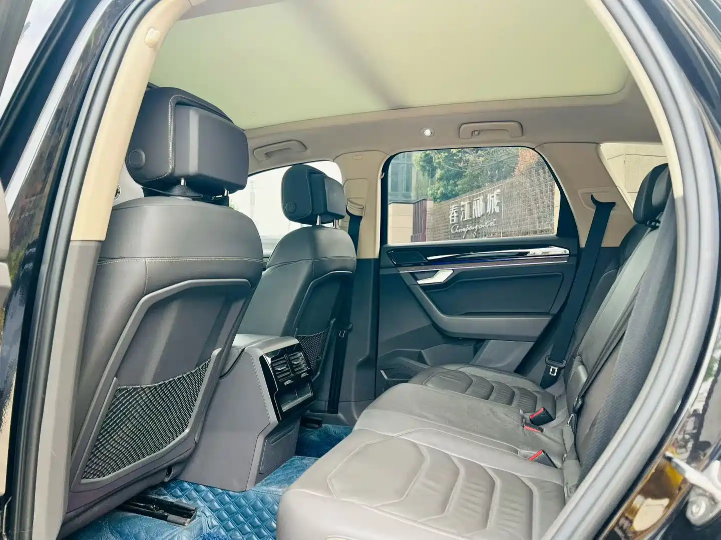 صورة 7 - Volkswagen Touareg