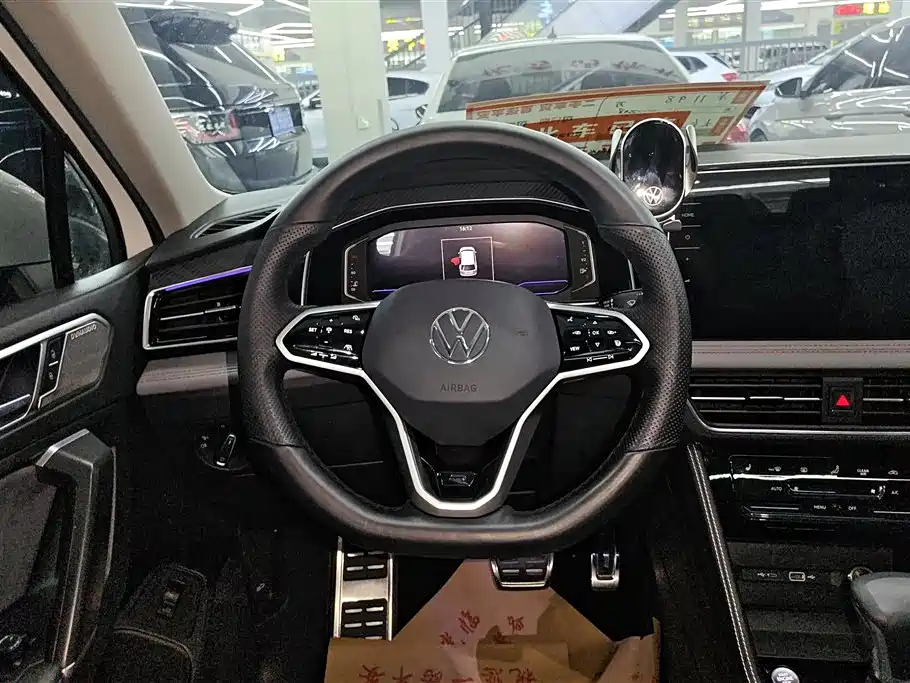 Volkswagen Tiguan L 2022 330TSI Automatic 2WD R-Line Flagship Edition фото 15