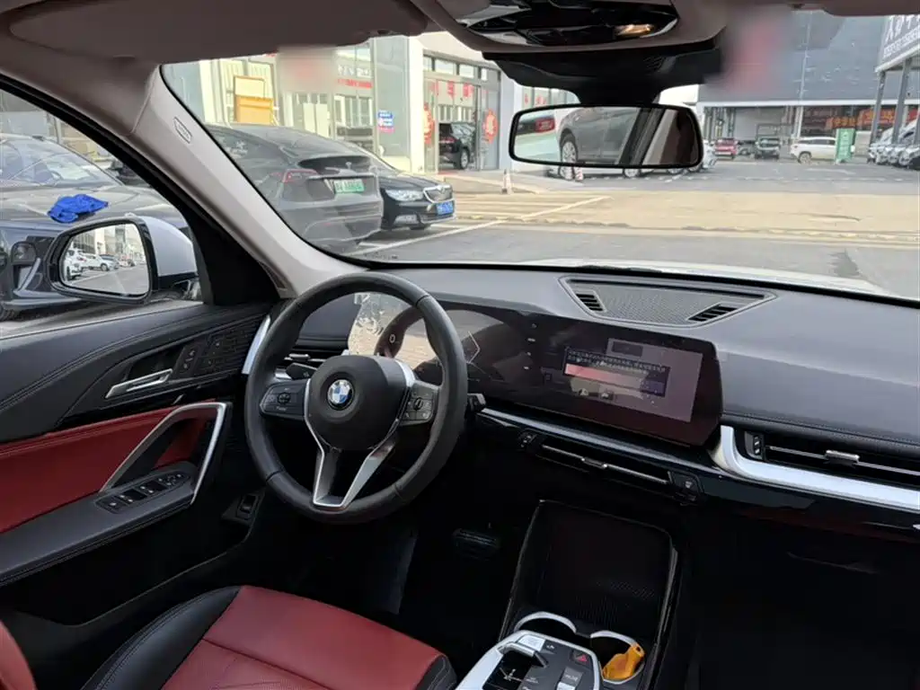BMW X1 2023 sDrive20Li X Design Package фото 15