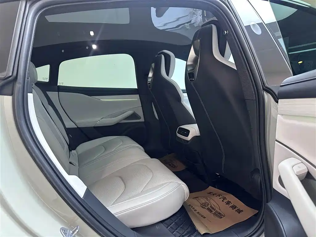 Xiaomi Auto Xiaomi SU7 2024 RWD Ultra Long Range Advanced Smart Driving Pro Edition фото 5
