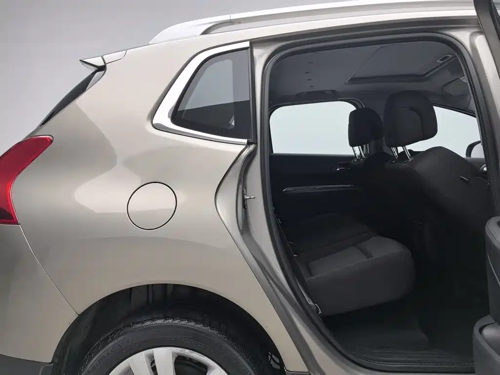 Peugeot 3008 2016 2015 1.6THP Automatic Classic Edition