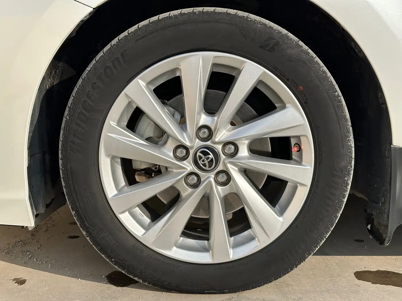 Toyota Camry 2023 2.0G Luxury Edition фото 15