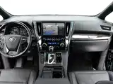 Фото 8 - Toyota Vellfire