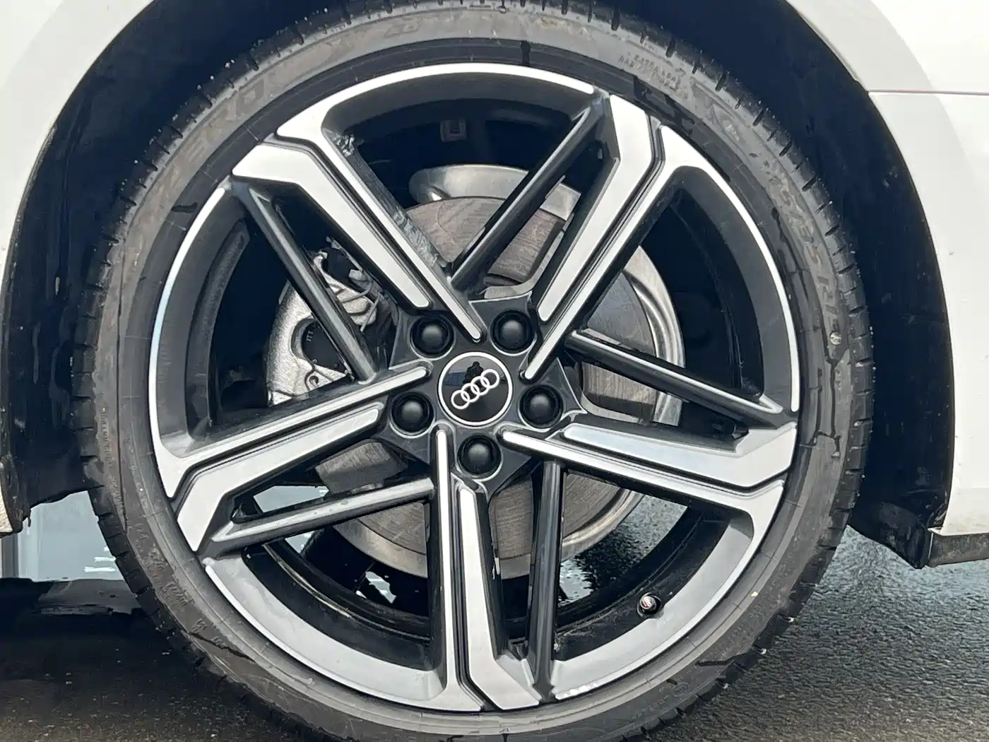 Audi A4L 2024 40 TFSI Luxury Dynamic фото 13