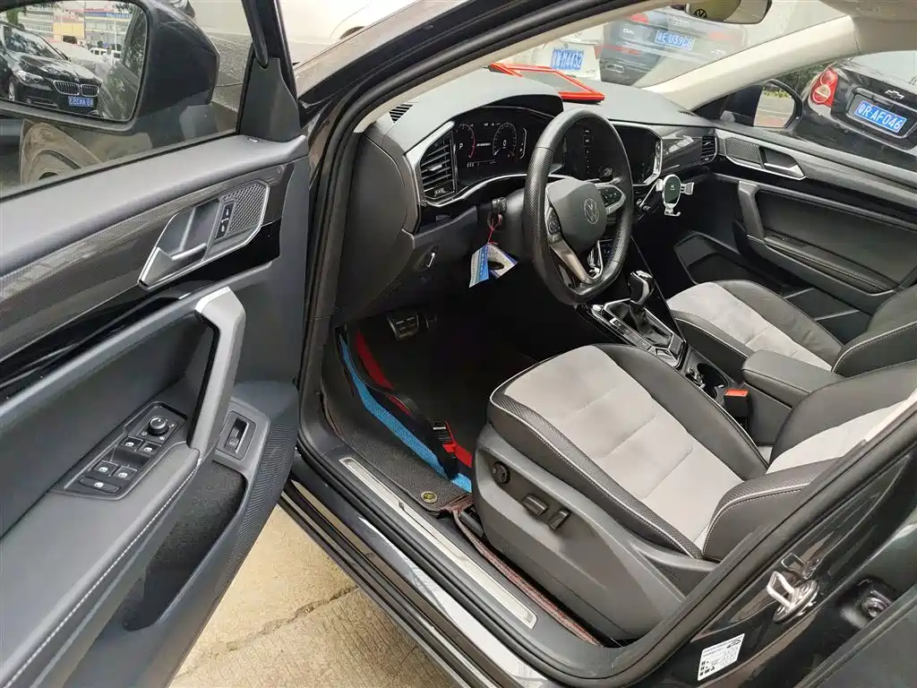 Volkswagen Tayron X 2020 330TSI 2WD Premium Smart Edition фото 16