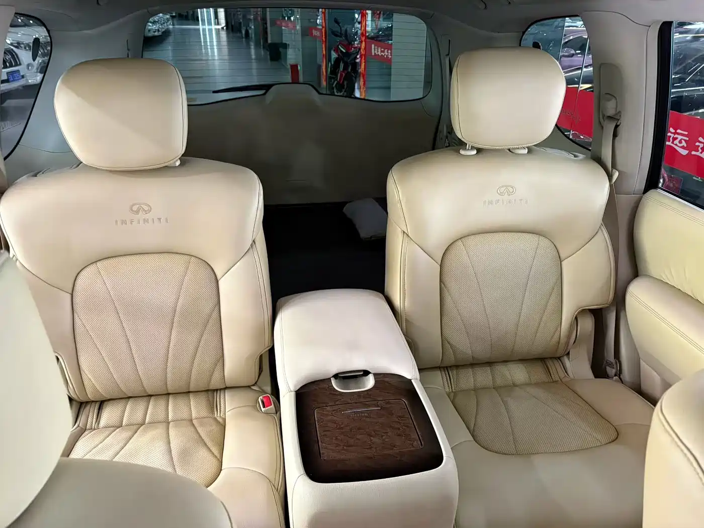 Infiniti QX 2010 2008 QX56
