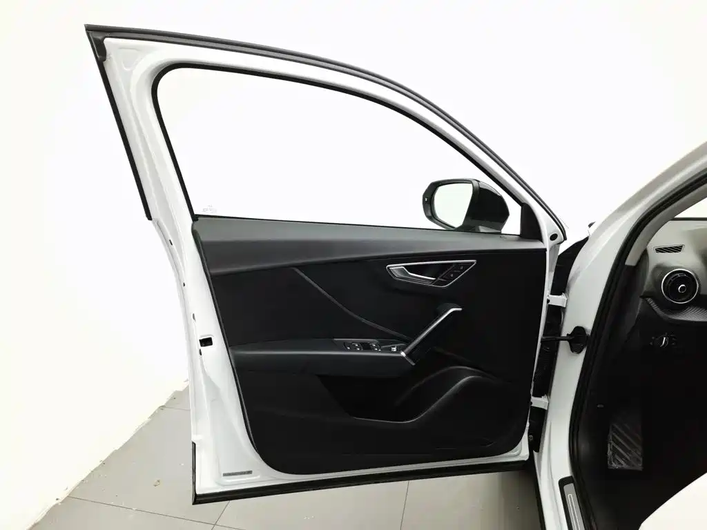 Audi Q2L, миниатюра 8