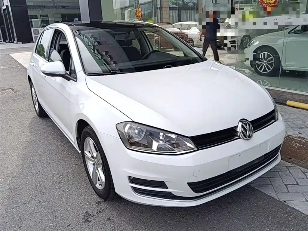 Volkswagen Golf 2016 1.6L Automatic Comfort фото 4