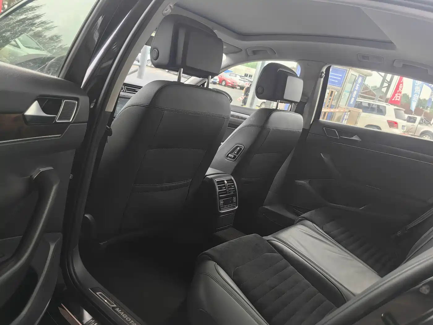 Volkswagen Magotan 2017 330TSI DSG Luxury фото 5