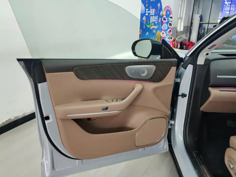 Фото 7 - Leapmotor C11