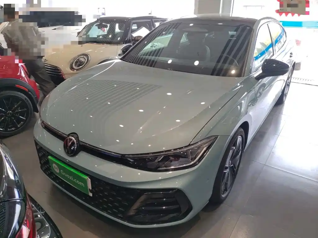 Volkswagen Passat 2025 Model Pro 380TSI Starlight Dragon Premium Edition фото 2