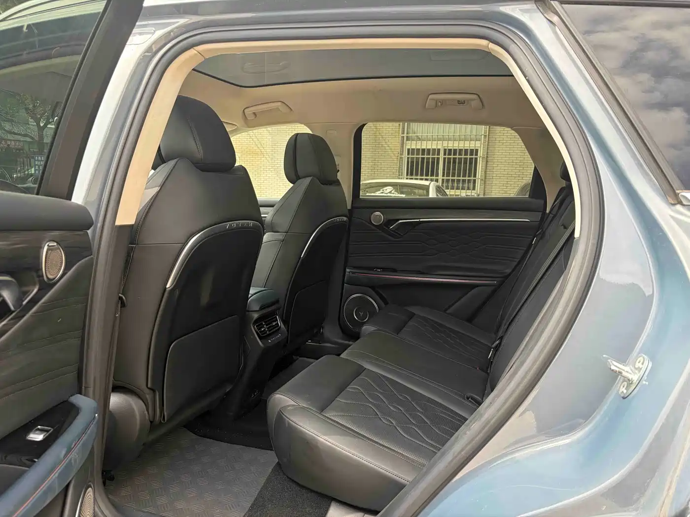 Voyah Auto VOYAH FREE 2021 AWD Standard Pure Electric Exclusive Luxury Package фото 5