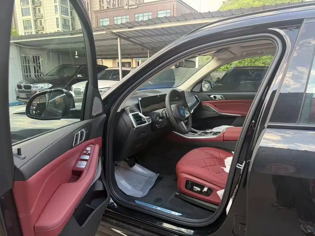 BMW X5 2026 2026 Facelift xDrive 30Li Exclusive M Sport Shadowline Package